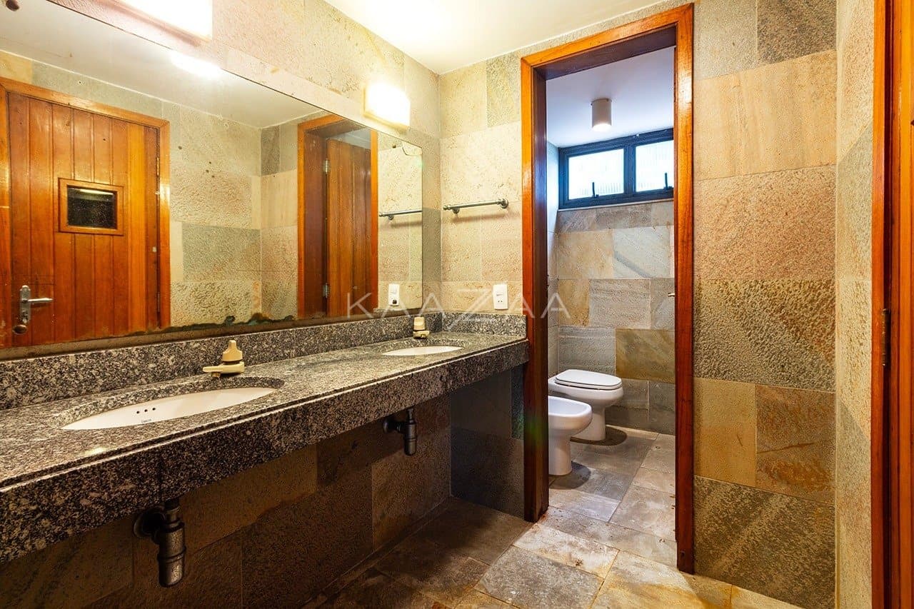 Amplitude e elegância nesta casa em Cidade Jardim. - Foto 19
