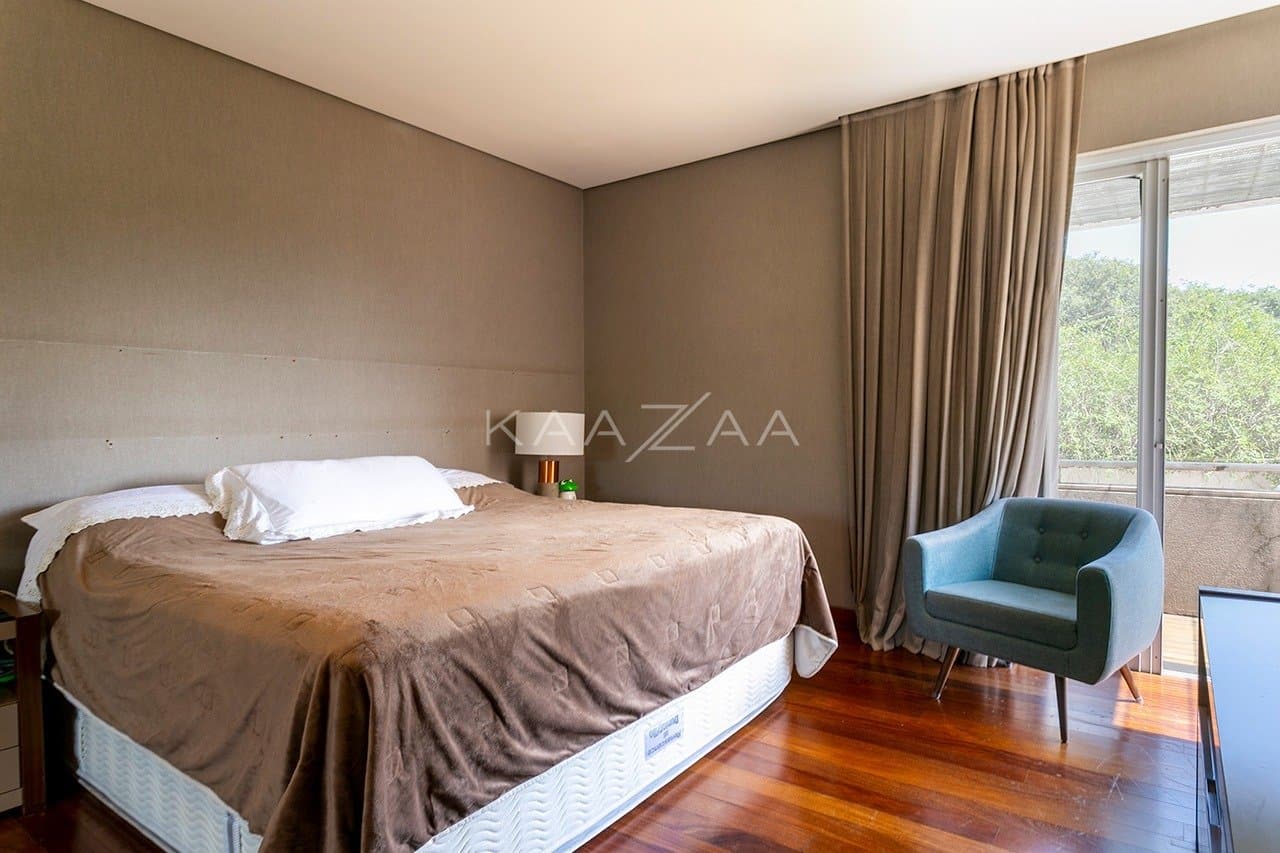 Casa com clima incrível, ótimo espaço de lazer e jardim ensolarado, no bairro Boaçava. - Foto 24