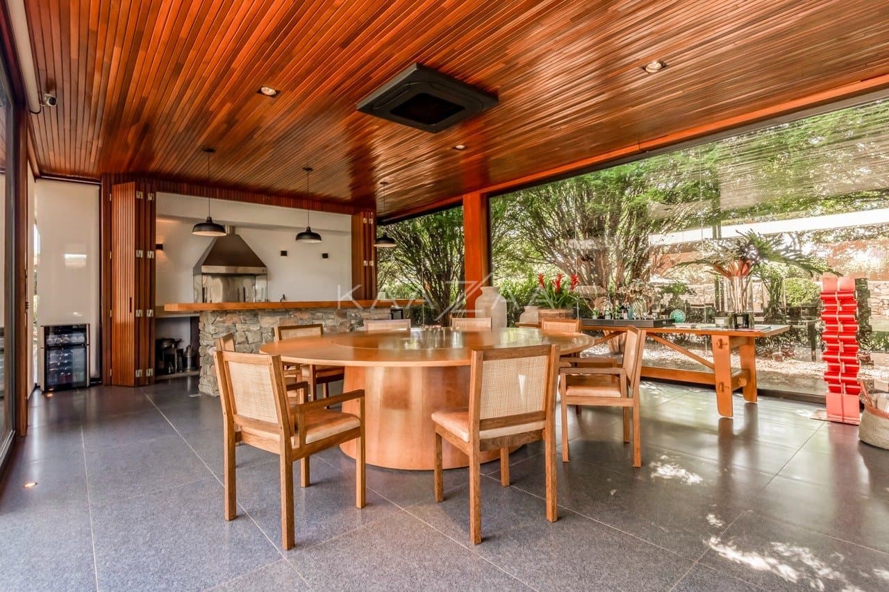 Casa térrea muito arejada, simplesmente impecável. Mobiliada com design, na Fazenda Boa Vista. - Foto 19
