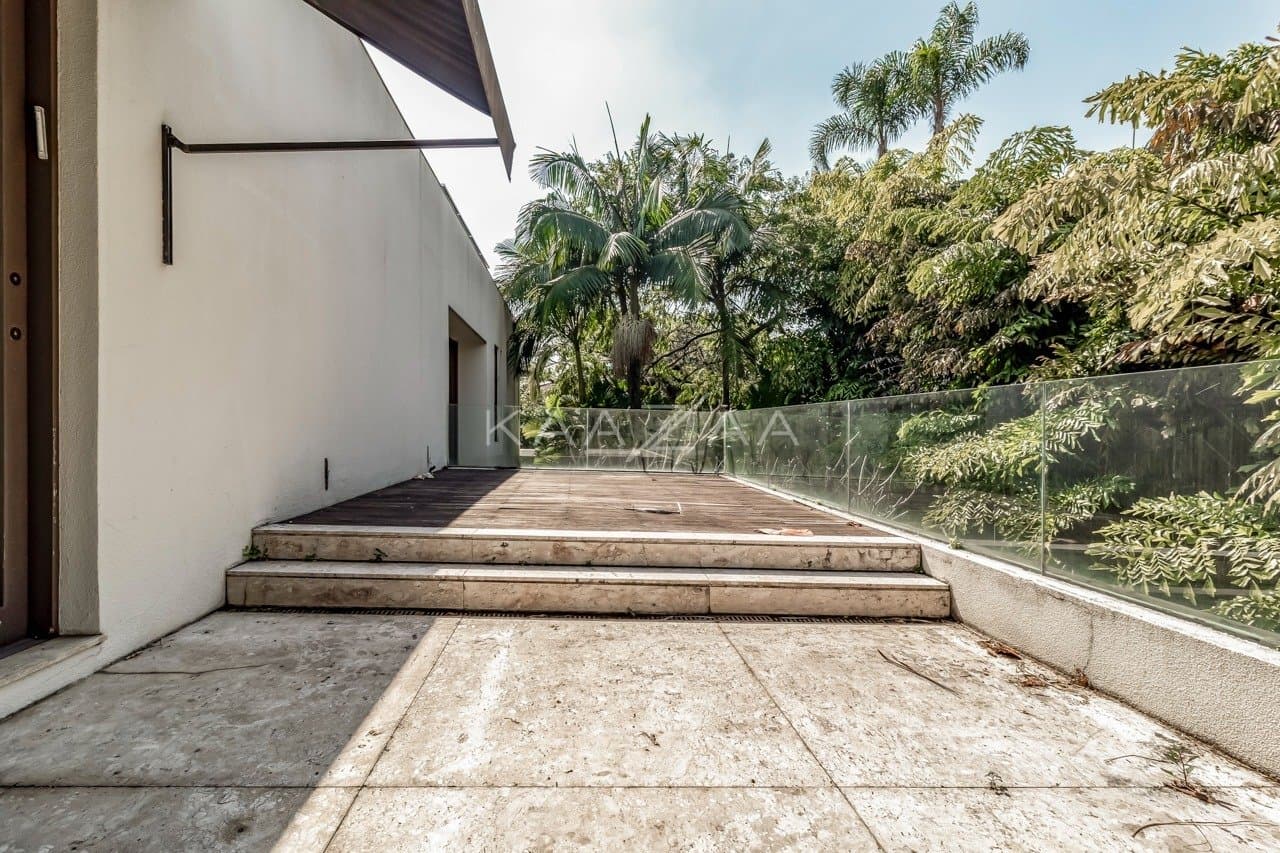 Localização cobiçada e arquitetura contemporânea. Casa extraordinária no Jardim Europa. - Foto 36