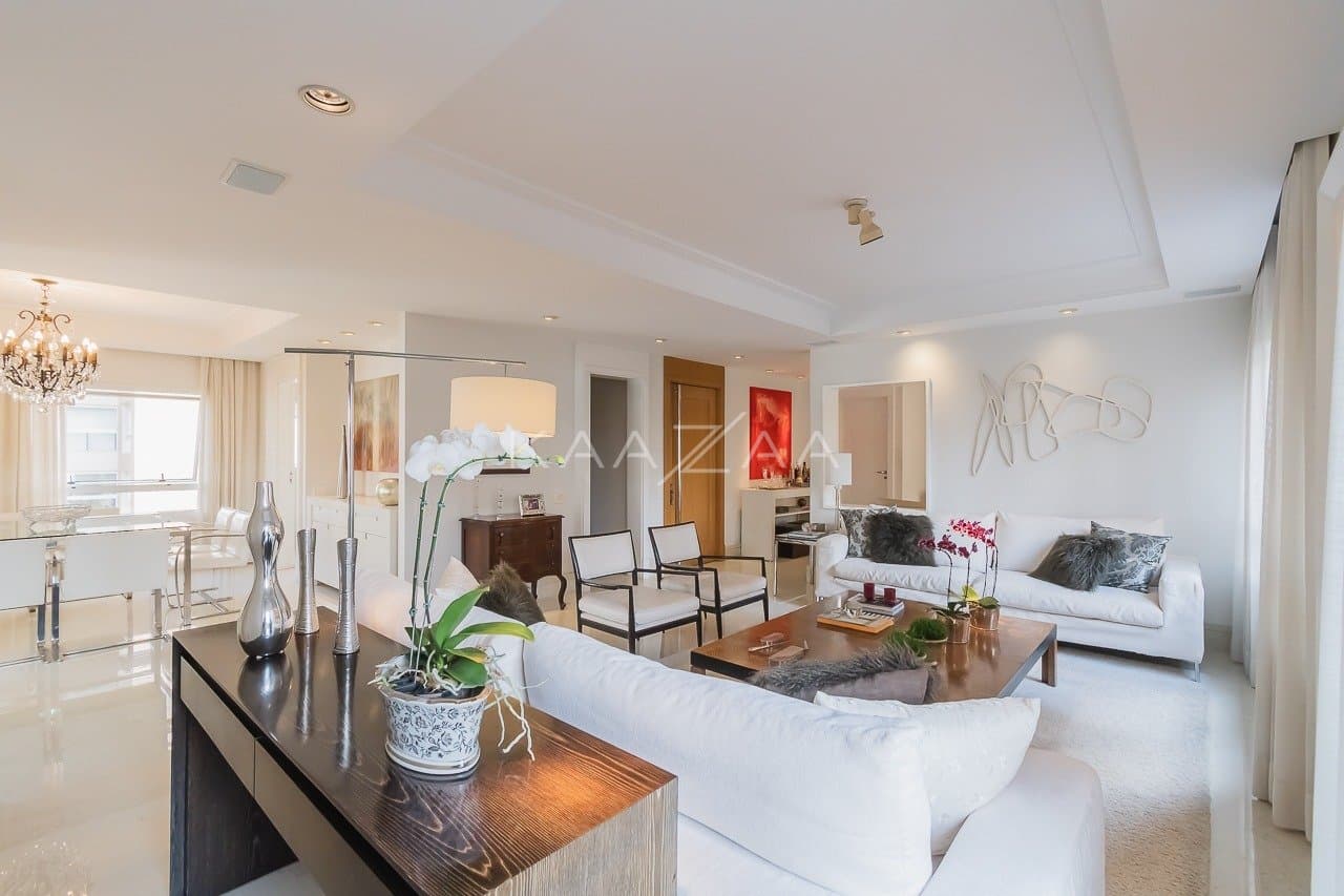 Harmonia clássica e moderna neste apartamento em Moema. - Foto 4