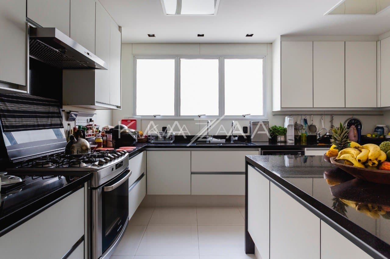 Uma cobertura duplex que arrasa quarteirão do início ao fim. Bem no miolo dos Jardins. - Foto 37