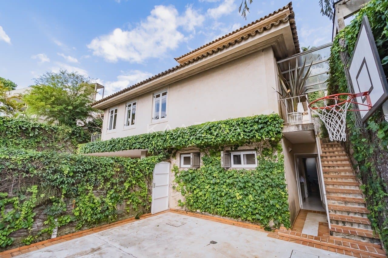Casa muito ampla e ensolarada, em condominio de rua fechada com muita segurança na Cidade Jardim. - Foto 70