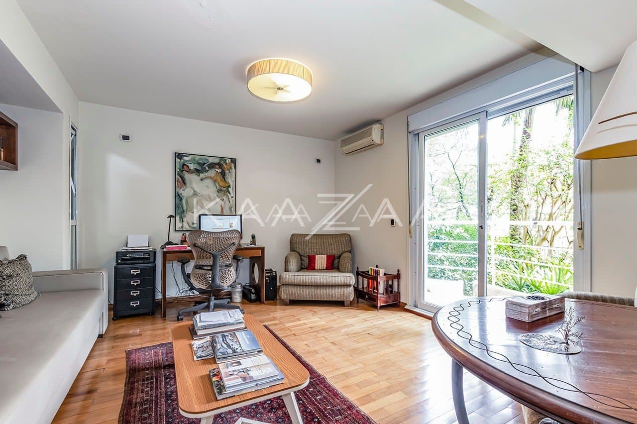 Um projeto autêntico, com espaços reformados e bem planejados. Casa triplex no Jardim Guedala. - Foto 32