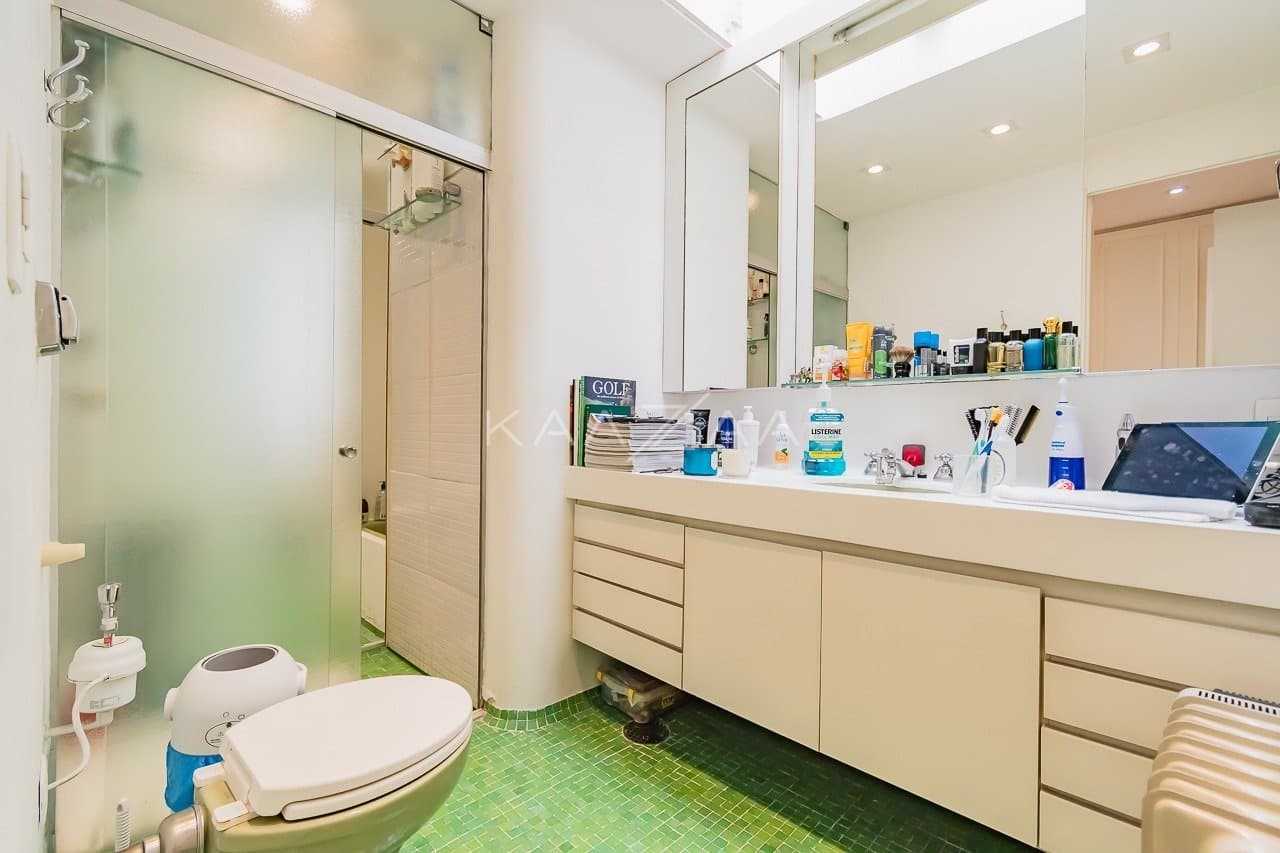 Casa espaçosa com 555 m² de bem-estar em Alto de Pinheiros, perfeita para receber. - Foto 41