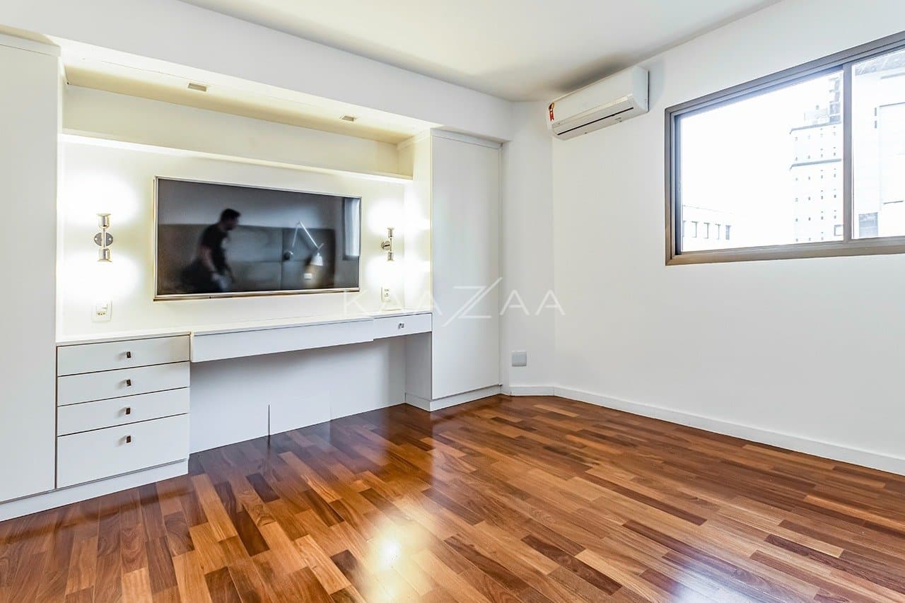 Cobertura com uma linda vista para apreciar, e um terraço delicioso para aproveitar. No Itaim Bibi. - Foto 36