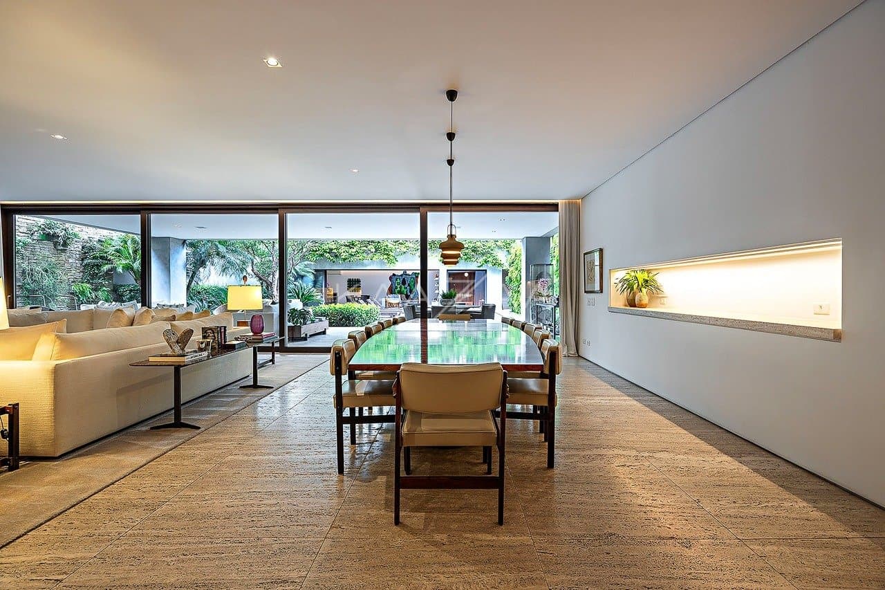 Arquitetura e paisagismo irretocáveis: casa no Jardim Paulistano. - Foto 31