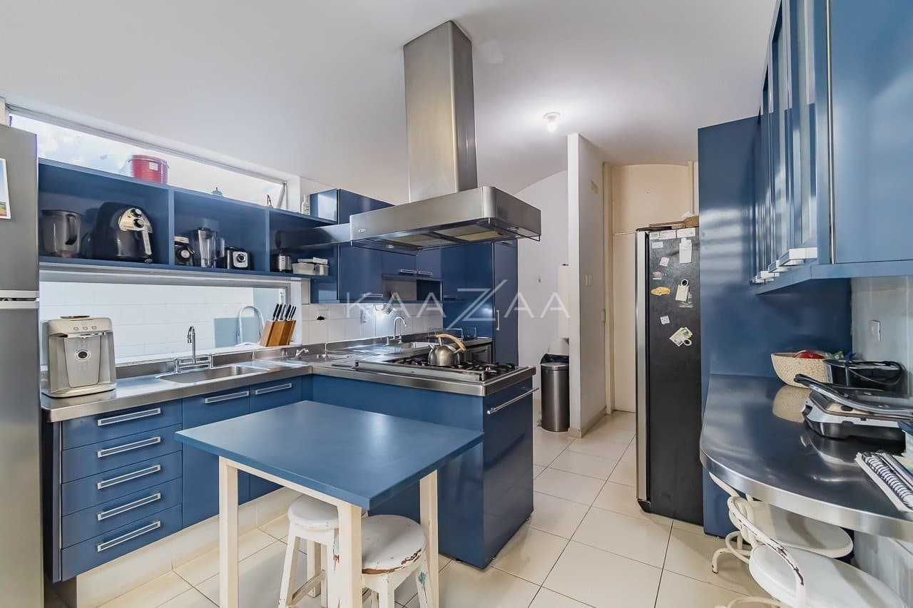 Casa espaçosa com 555 m² de bem-estar em Alto de Pinheiros, perfeita para receber. - Foto 33