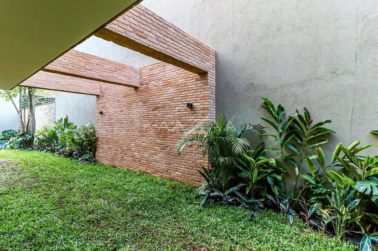 Design único e espaços cheios de personalidade nesta casa autoral no Jardim Paulista. - Foto 20