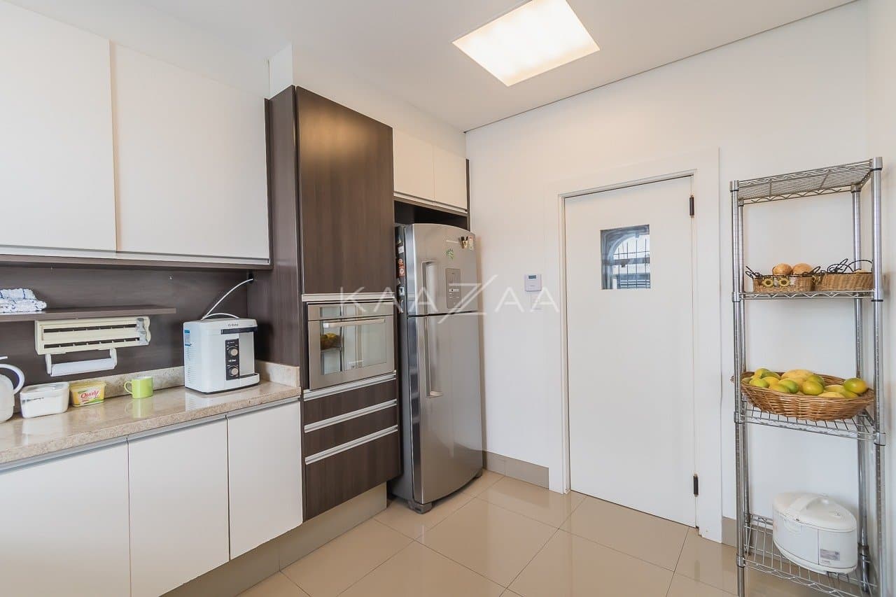 Deliciosa casa térrea no Real Parque, com lazer completo, rodeada de árvores e muito ensolarada. - Foto 31
