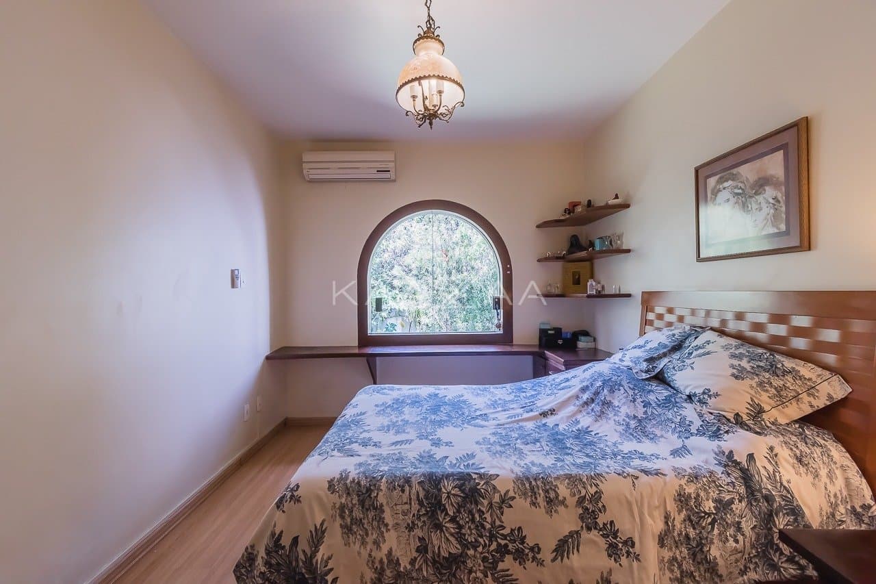 Casa com ares frescos, paisagismo e muita tranquilidade. Uma planta inigualável, no Jardim Guedala. - Foto 63
