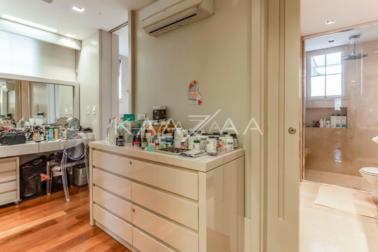 Arquitetura clássica, acabamentos modernos, lazer e descanso. Casa em frente ao Ibirapuera, no Jardim Luzitânia. - Foto 20