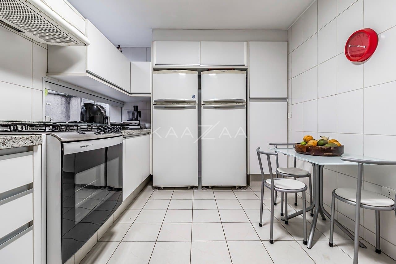 Uma casa rodeada de bom gosto, feita para renovar as energias. No Jardim Guedala. - Foto 31