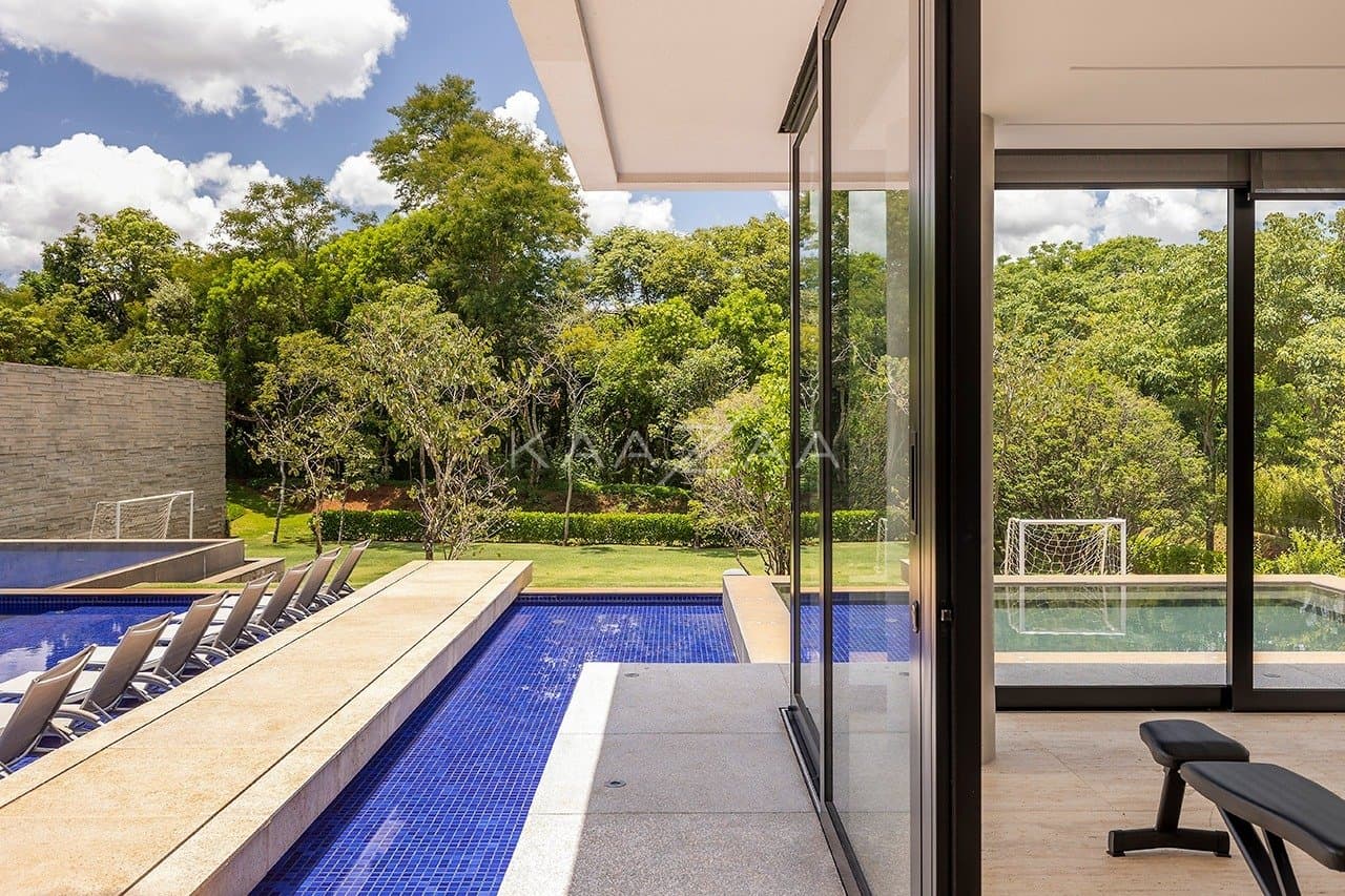 Projeto moderno, arrojado e com muita qualidade nos materiais. Casa na Quinta da Baroneza. - Foto 14