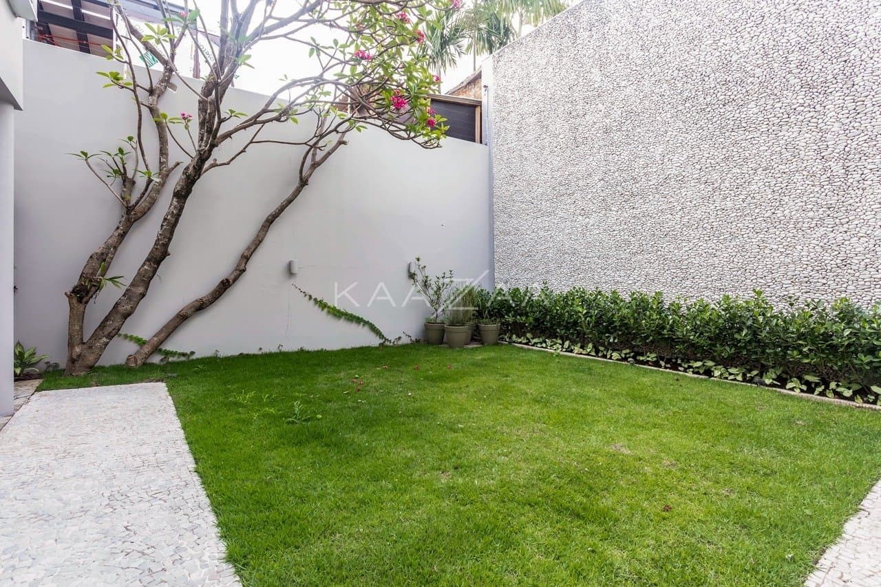 Casa super prática e bem construída. Muita luz natural e tranquilidade no Jardim Europa. - Foto 14