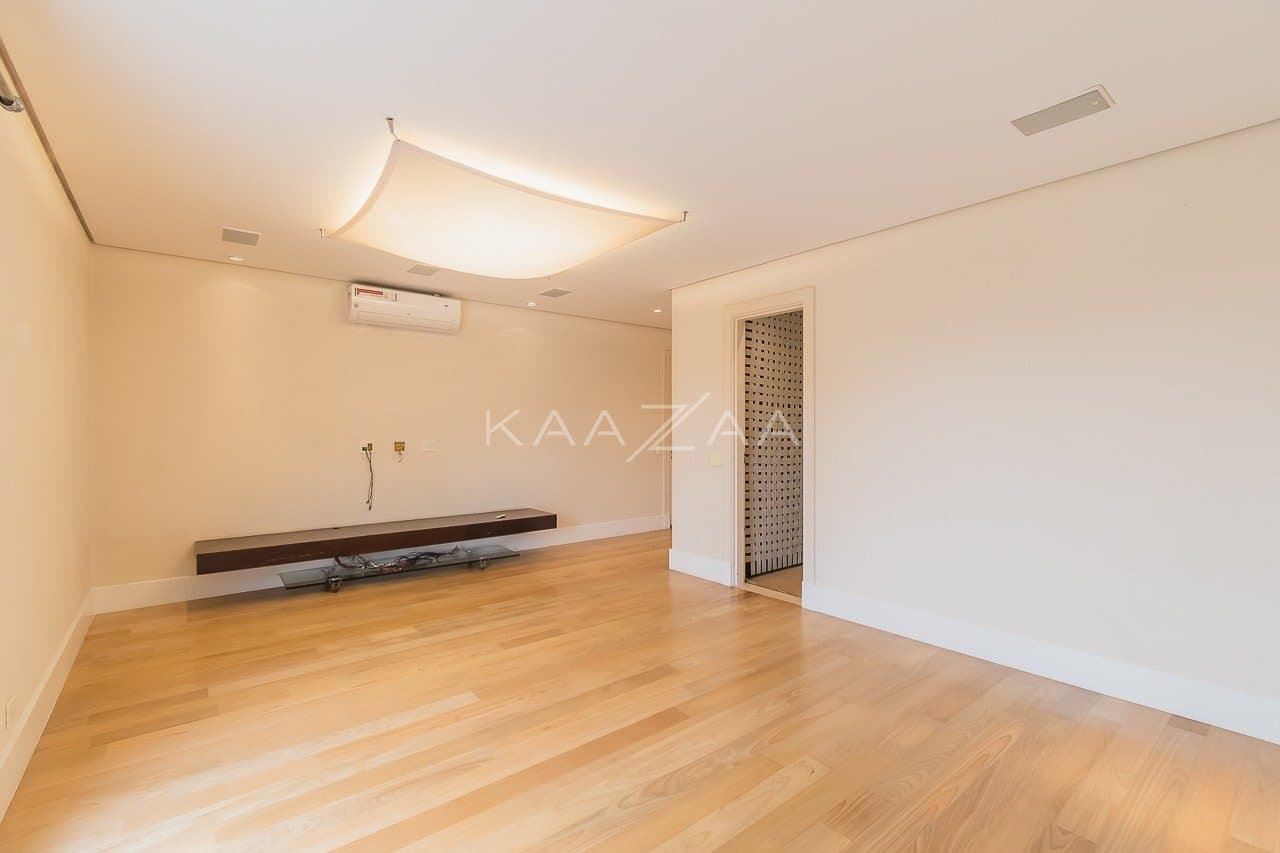 Espaços super amplos, muitos verdes e uma vista divina. Casa no estilo europeu, na Cidade Jardim. - Foto 23