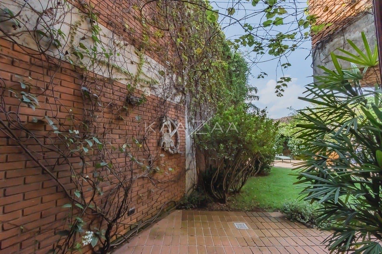 Viver em tranquilidade sem sair de São Paulo. Casa com ares de campo, em Cidade Jardim. - Foto 31