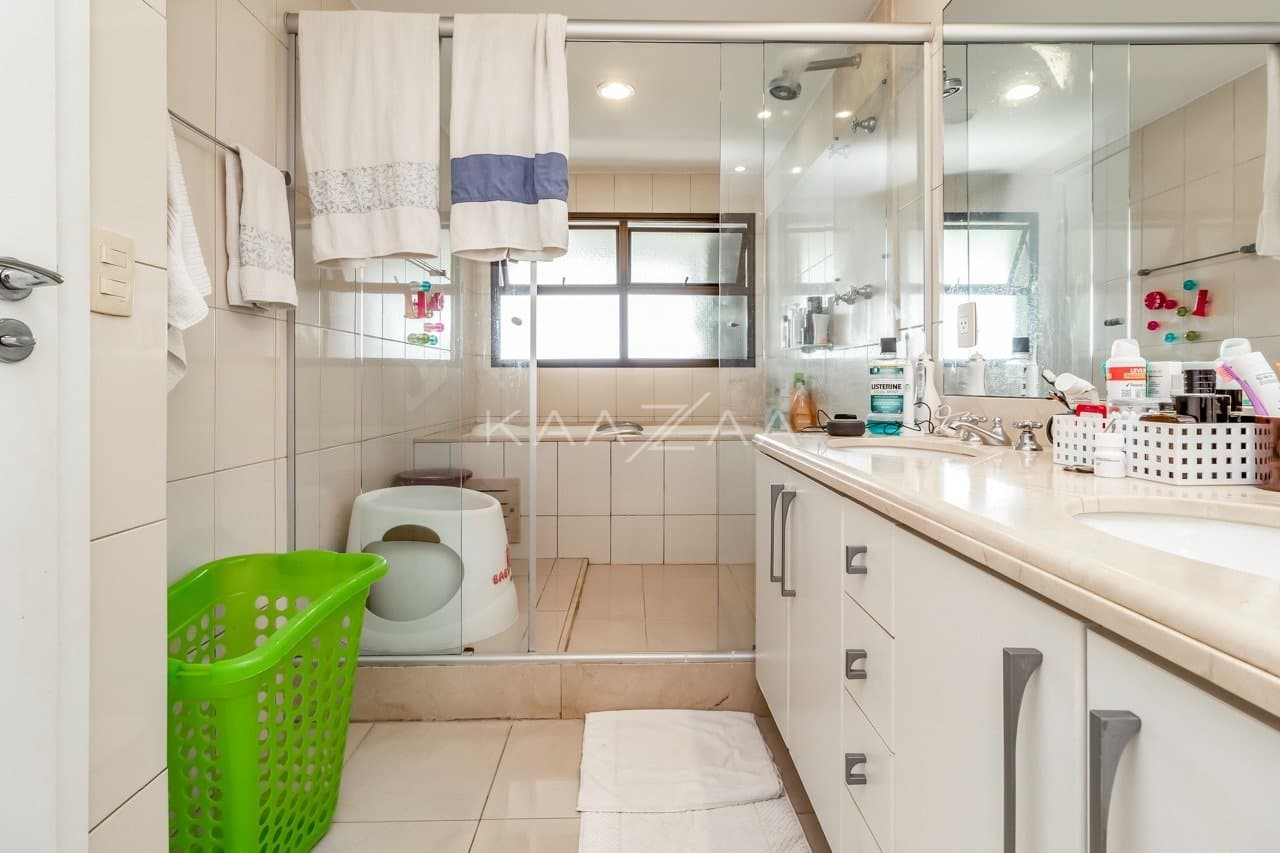Apartamento duplex super charmoso e inspirador em Alto de Pinheiros. Em condomínio exclusivo com linda vista verde, ao lado do parque. - Foto 27