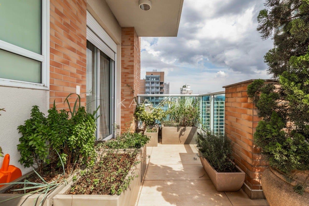 Rodeado de elegância, este apartamento em Moema tem localização cobiçada ao lado do Parque Ibirapuera. - Foto 46