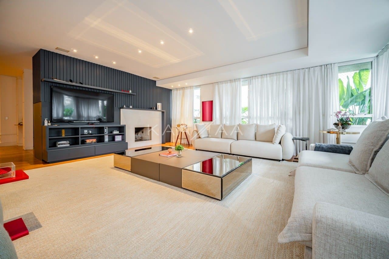 Conforto e amplitude no Itaim Bibi. Apartamento lindíssimo com vista para a copa das árvores. - Foto 3