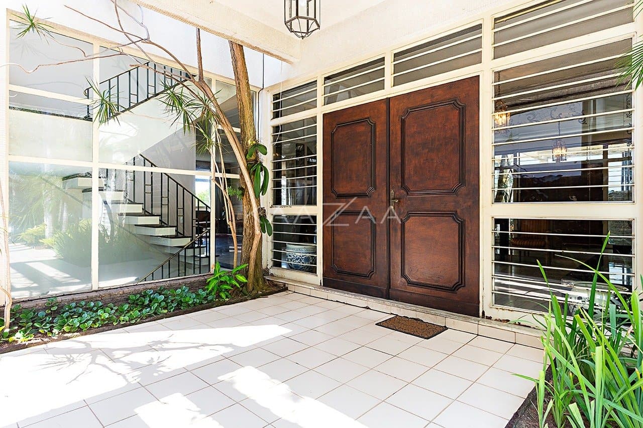 Tranquilidade e espaço em casa com jardim arborizado em Cidade Jardim. - Foto 2
