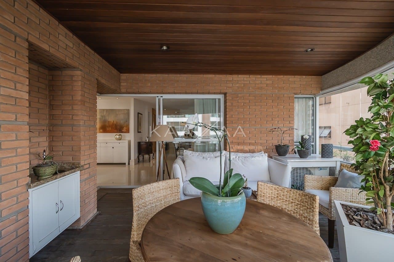Harmonia clássica e moderna neste apartamento em Moema. - Foto 8