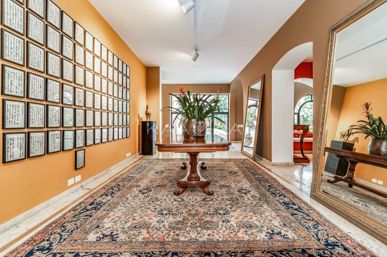 Casa deliciosa com lindo jardim e 4 suítes. Reformada, no Jardim Guedala. - Foto 26