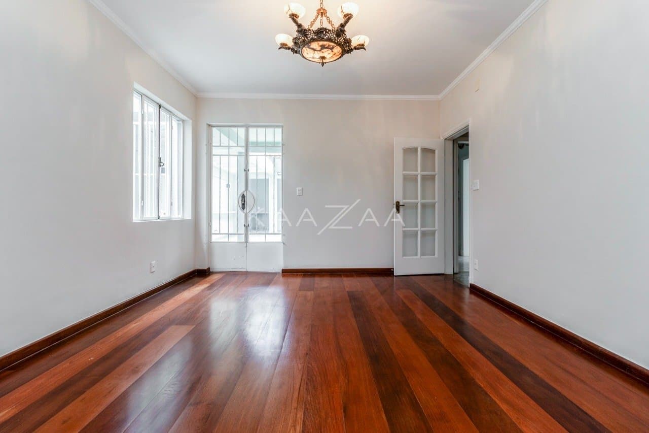 Casa confortável com terraço, em rua tranquila no Jardim Paulista. - Foto 8