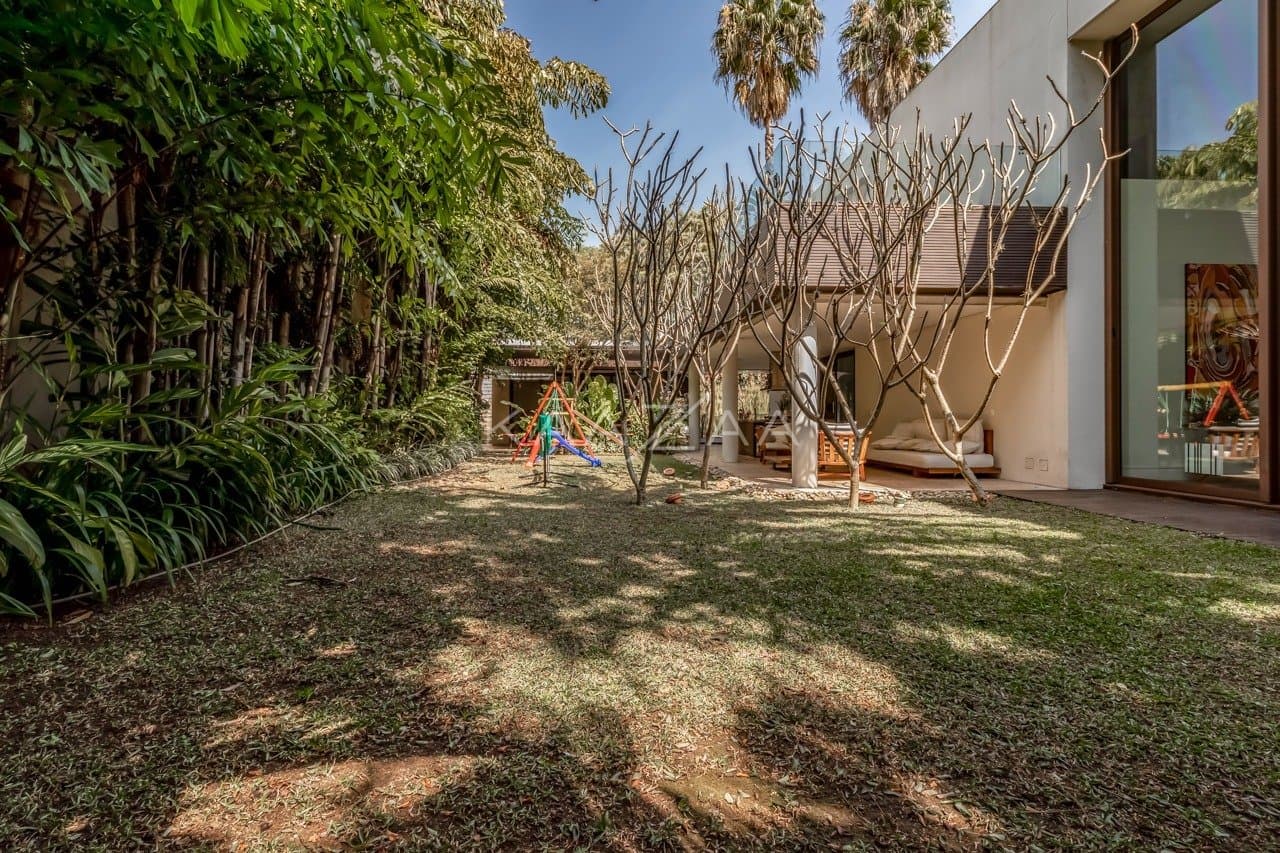 Localização cobiçada e arquitetura contemporânea. Casa extraordinária no Jardim Europa. - Foto 27