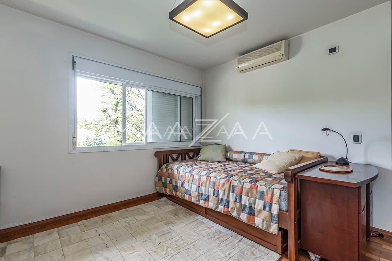 Um projeto autêntico, com espaços reformados e bem planejados. Casa triplex no Jardim Guedala. - Foto 43