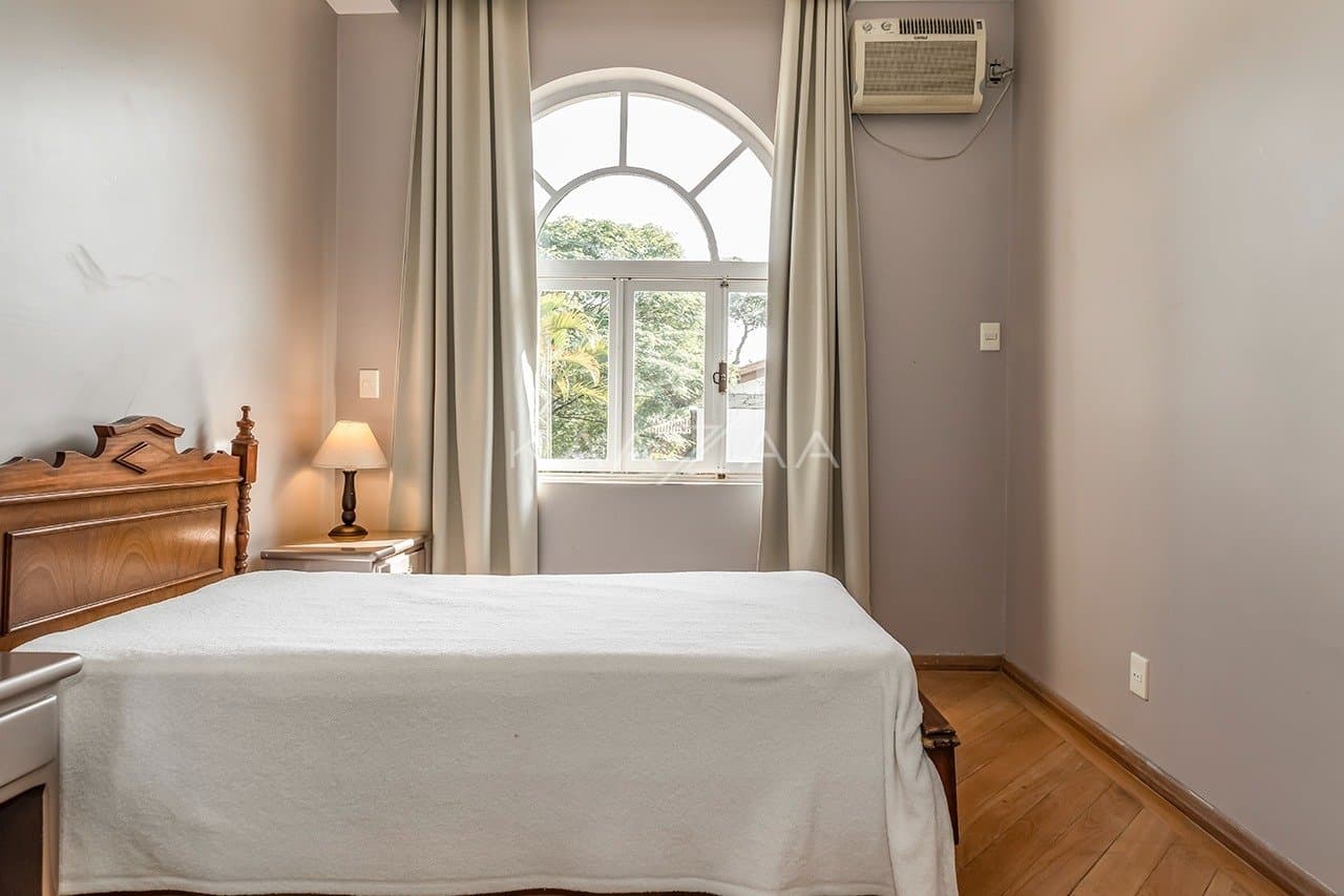 Deliciosa casa clássica, iluminada e ampla, no sossego da Cidade Jardim. - Foto 47