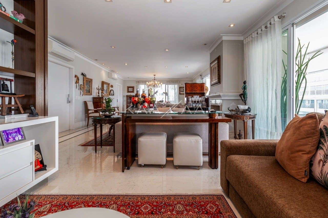 Rodeado de elegância, este apartamento em Moema tem localização cobiçada ao lado do Parque Ibirapuera. - Foto 18