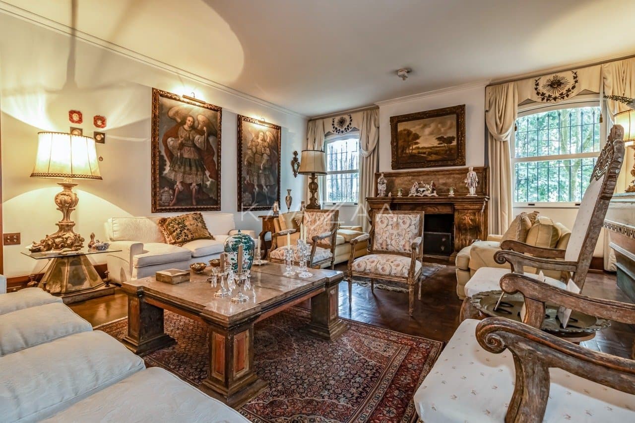 Casa clássica na Cidade Jardim com 4 suítes, piscina e terreno delicioso. - Foto 13