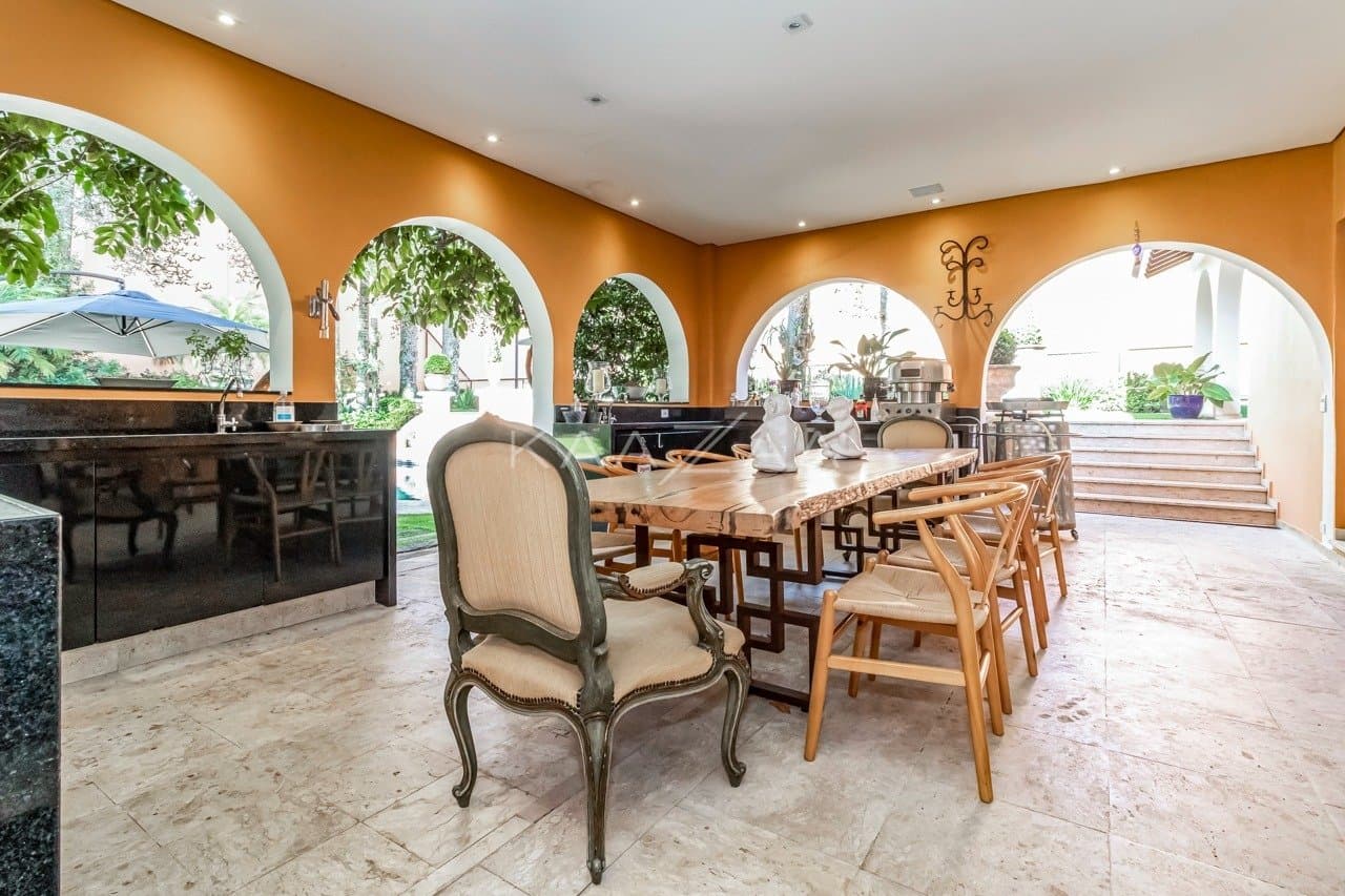 Casa deliciosa com lindo jardim e 4 suítes. Reformada, no Jardim Guedala. - Foto 40