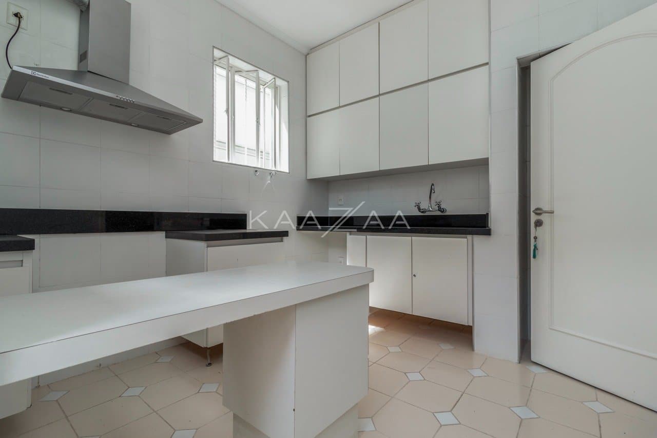 Casa confortável com terraço, em rua tranquila no Jardim Paulista. - Foto 22