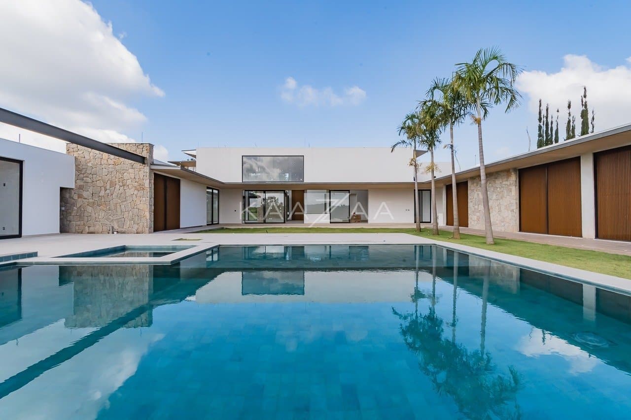 Um projeto de casa de campo feito para limpar a vista e se inspirar. No condomínio Quinta da Baroneza. - Foto 5