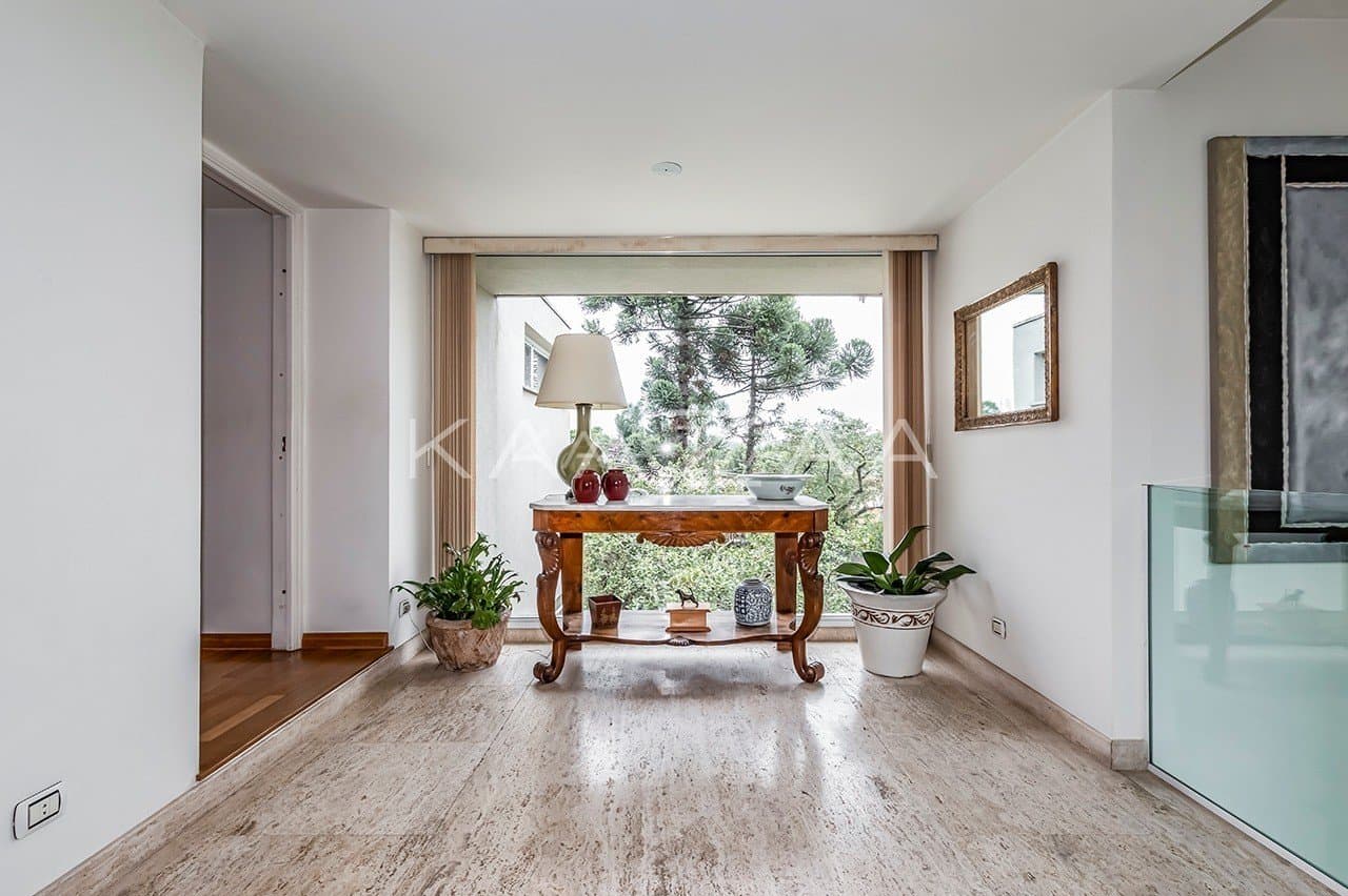 Um projeto autêntico, com espaços reformados e bem planejados. Casa triplex no Jardim Guedala. - Foto 14