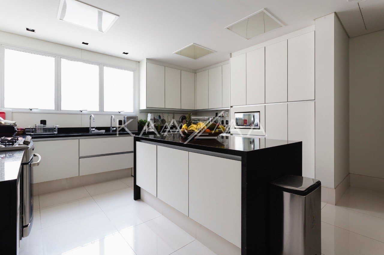 Uma cobertura duplex que arrasa quarteirão do início ao fim. Bem no miolo dos Jardins. - Foto 36