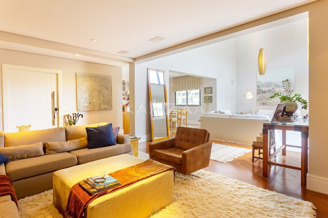 Belíssimo apartamento com pé-direito duplo em região super tranquila de Moema. - Foto 8