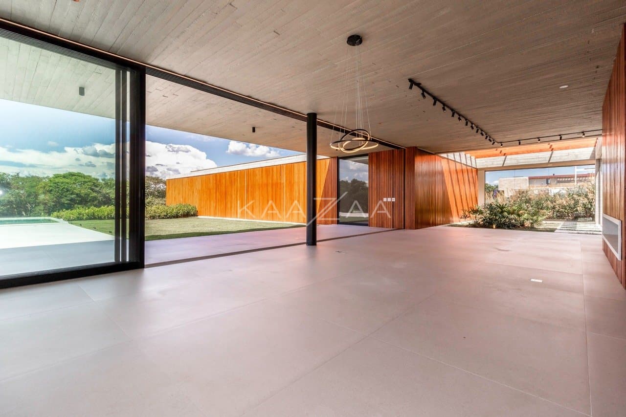 Casa em elegante diálogo com a natureza na Baroneza - Foto 16
