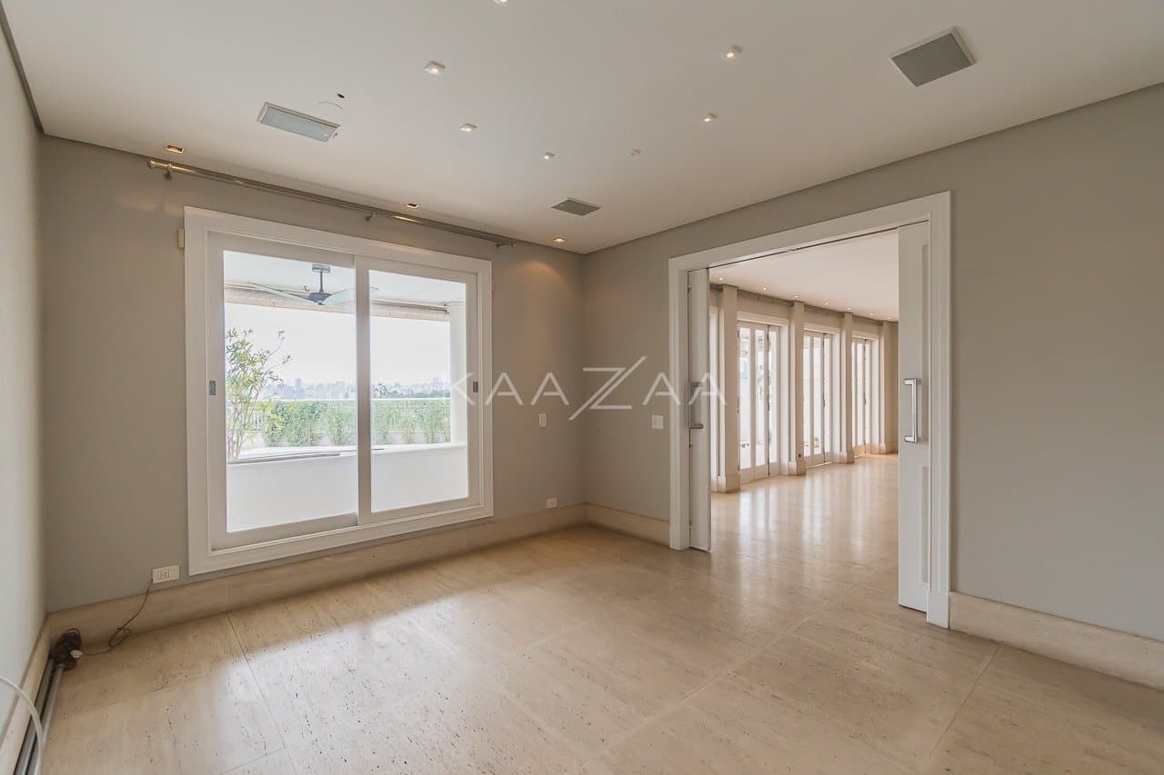 Espaços super amplos, muitos verdes e uma vista divina. Casa no estilo europeu, na Cidade Jardim. - Foto 10