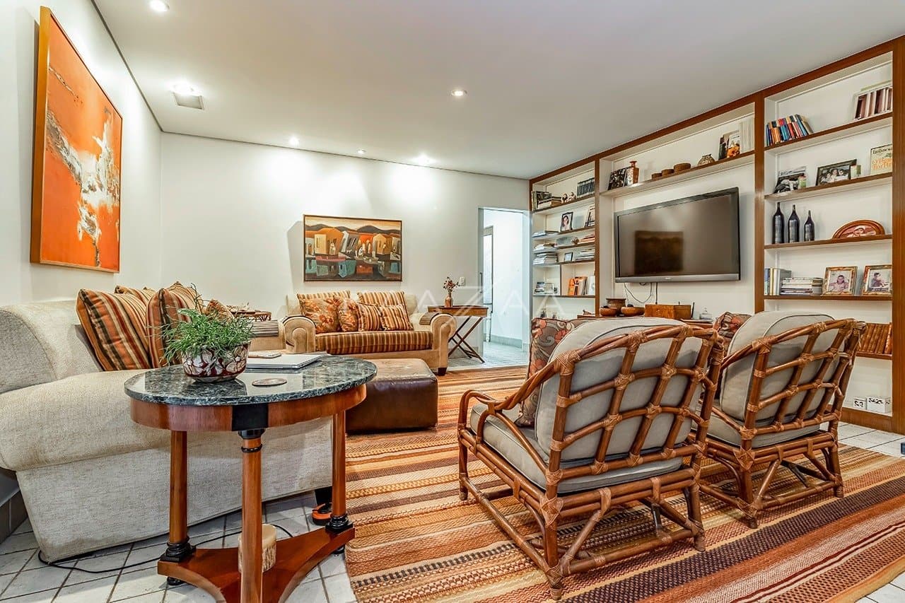 Uma casa rodeada de bom gosto, feita para renovar as energias. No Jardim Guedala. - Foto 21