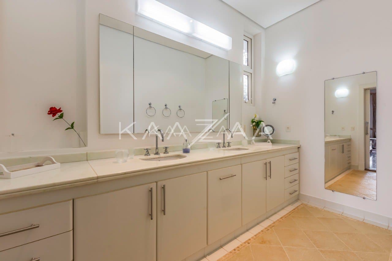 Uma vista deliciosa rodeia os ambientes, com tudo feito para relaxar. Casa na Quinta da Baroneza II. - Foto 34