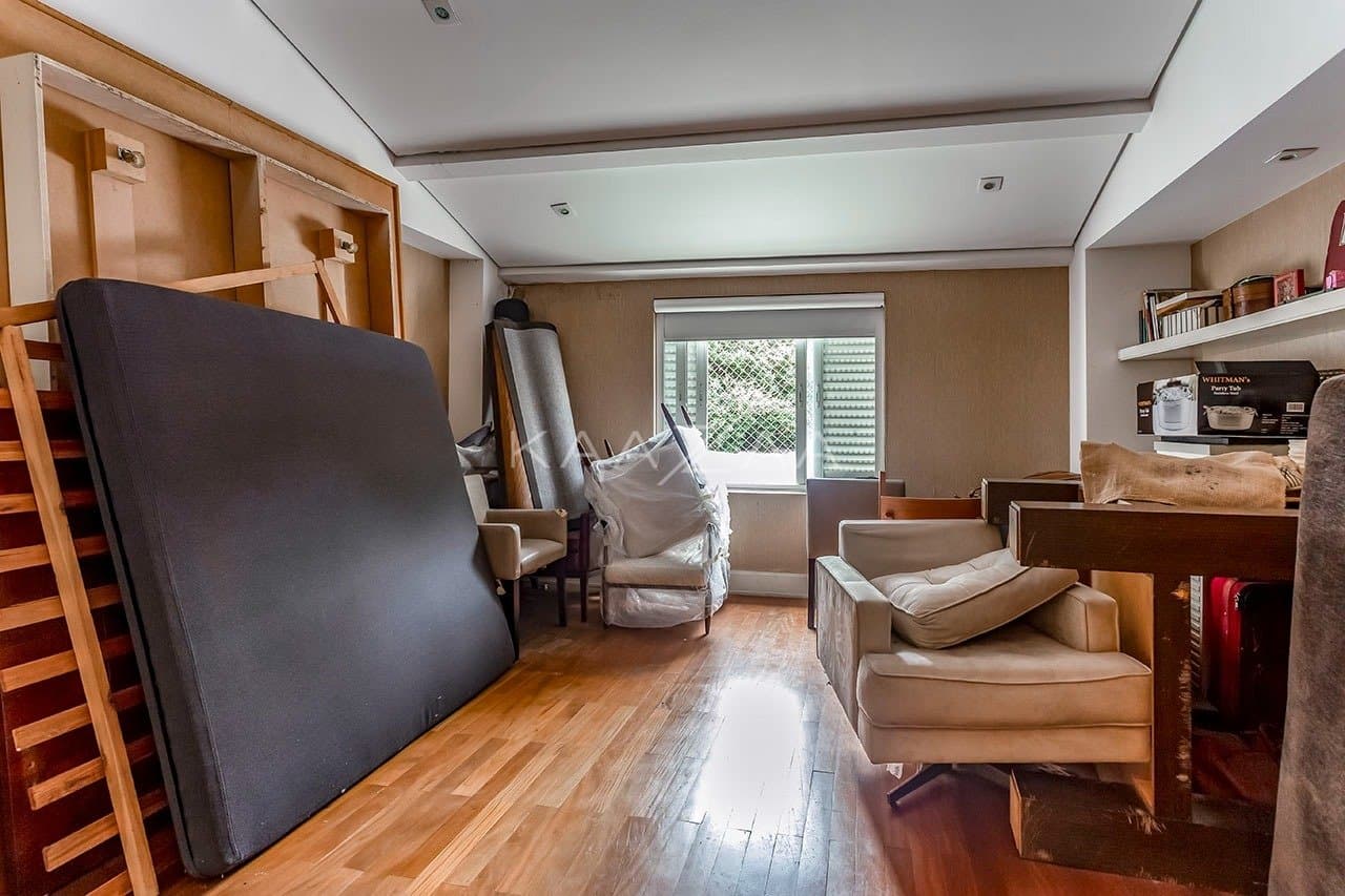 Casa com bela arquitetura e clima escandinavo. Rodeada de vidro e amplitude, na Cidade Jardim. - Foto 24