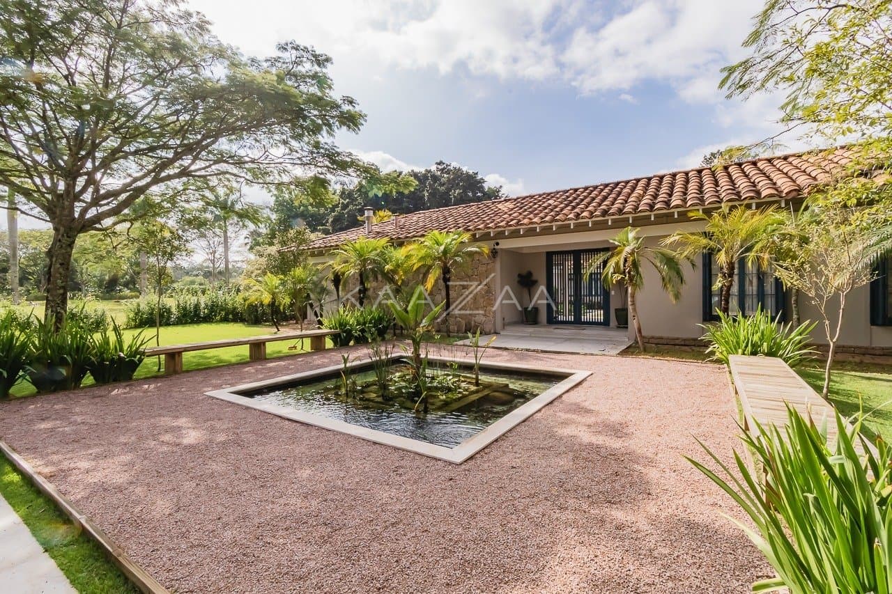 Linda paisagem e ares coloniais são o charme desta casa no condomínio Quinta da Baroneza. - Foto 110