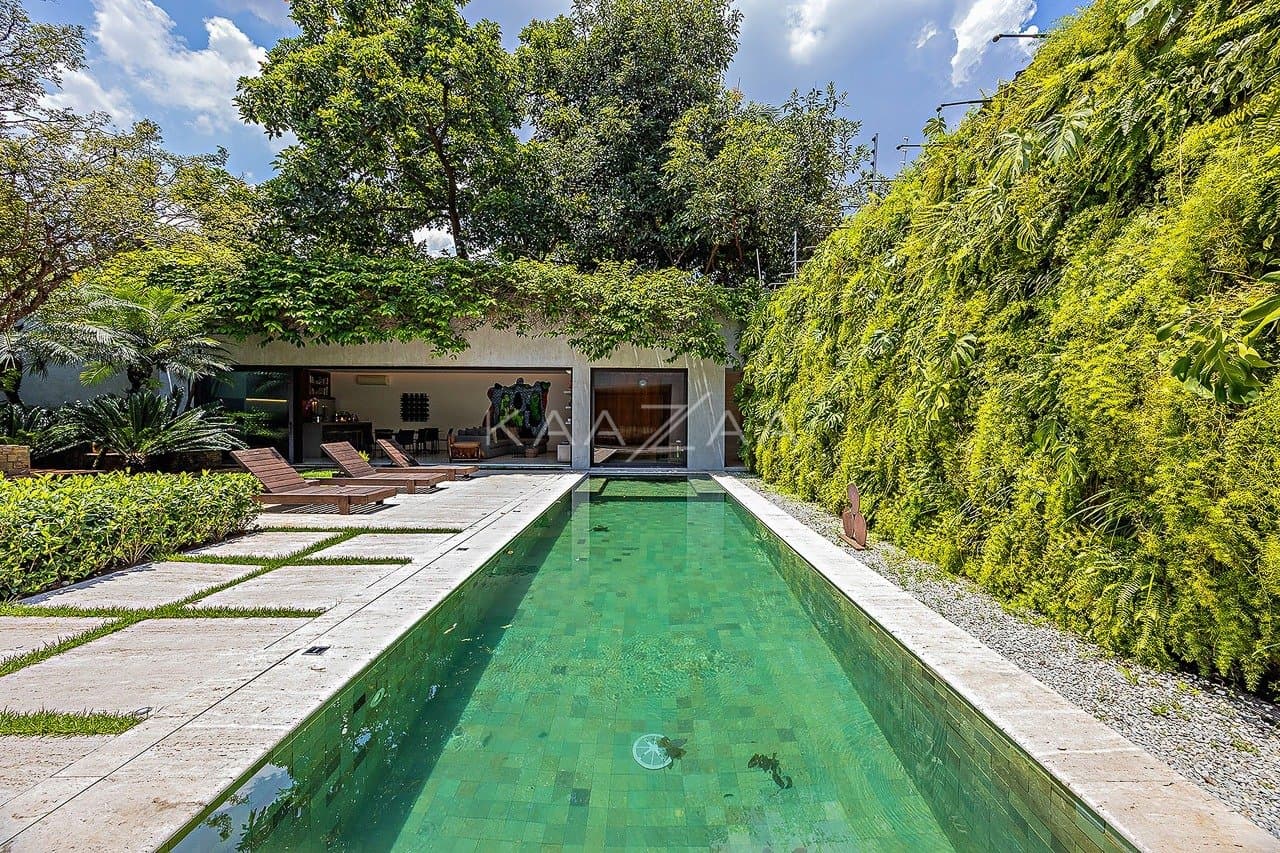 Arquitetura e paisagismo irretocáveis: casa no Jardim Paulistano. - Foto 6