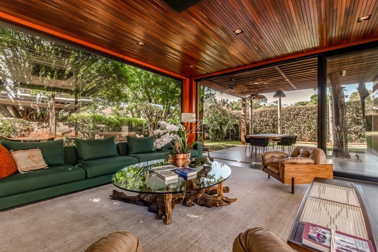 Casa térrea muito arejada, simplesmente impecável. Mobiliada com design, na Fazenda Boa Vista. - Foto 18