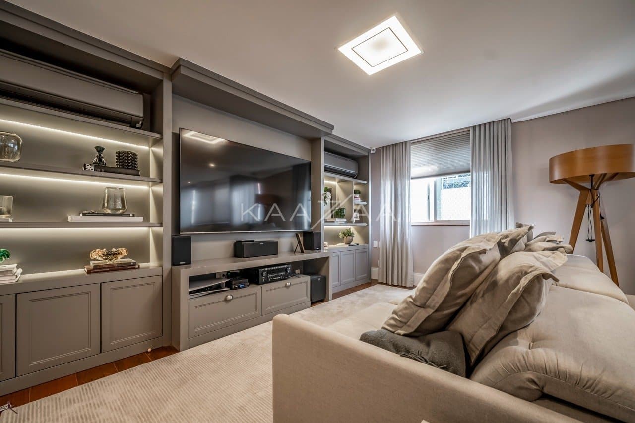 Um apartamento belíssimo no Itaim Bibi: reformado, com excelente infra-estrutura e acabamentos. - Foto 7