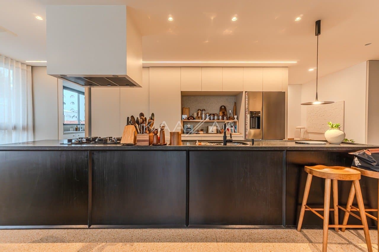 Este apartamento em edifício projetado pela Idea Zarvos te aguarda para uma vida de ótimas experiências em Pinheiros. - Foto 13