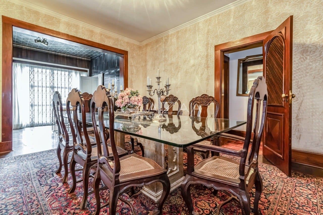 Casa clássica na Cidade Jardim com 4 suítes, piscina e terreno delicioso. - Foto 19